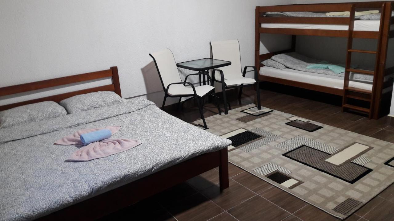 Lola Guest House Vuthaj Esterno foto