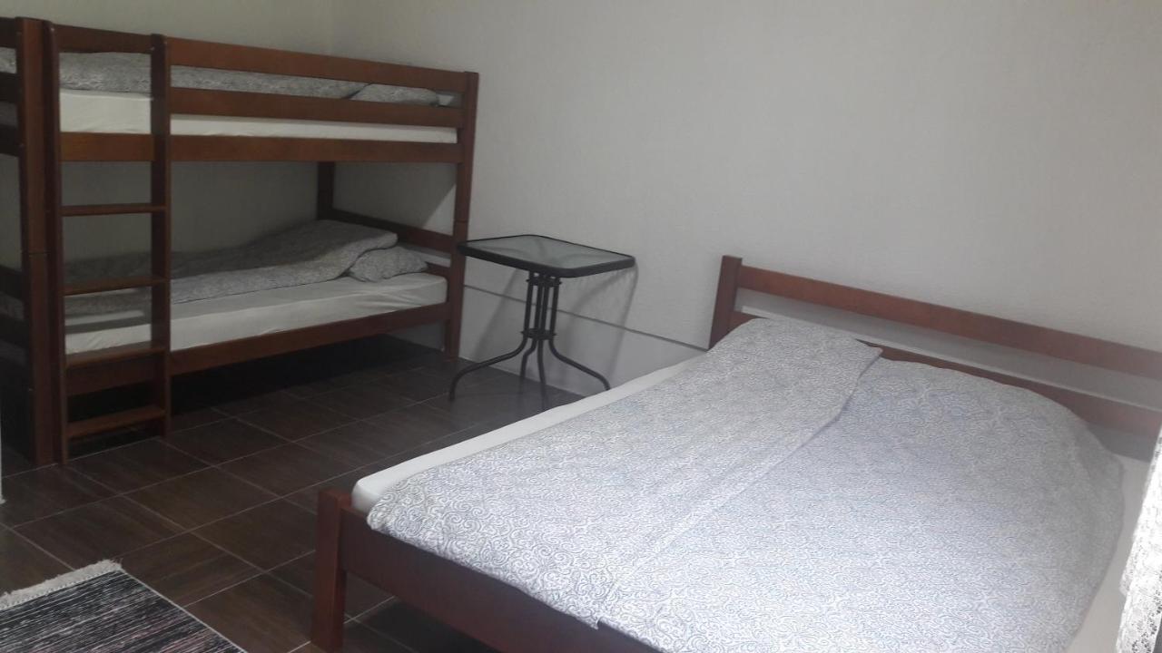 Lola Guest House Vuthaj Esterno foto