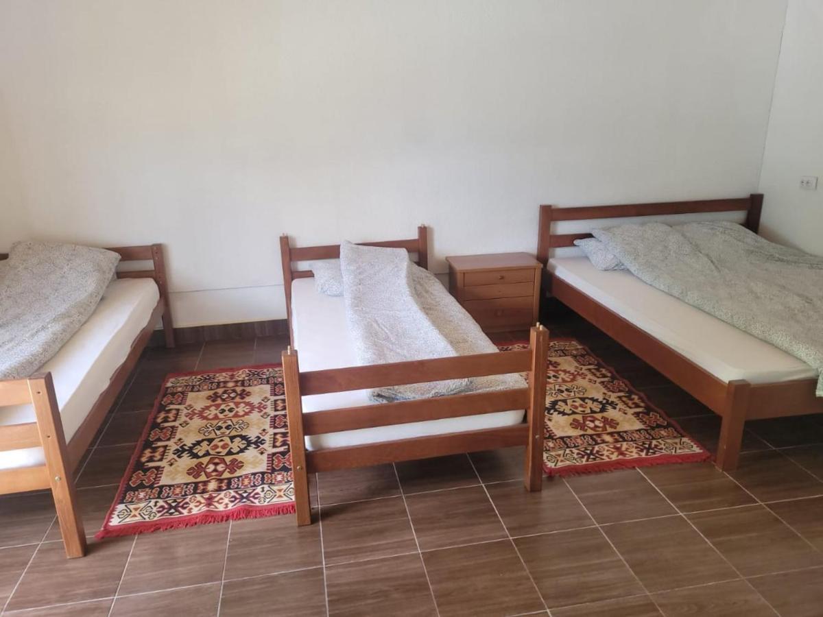 Lola Guest House Vuthaj Esterno foto