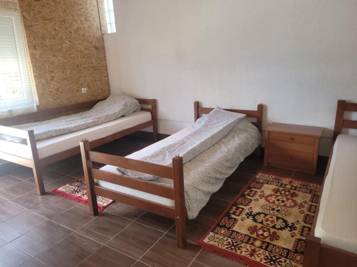 Lola Guest House Vuthaj Esterno foto