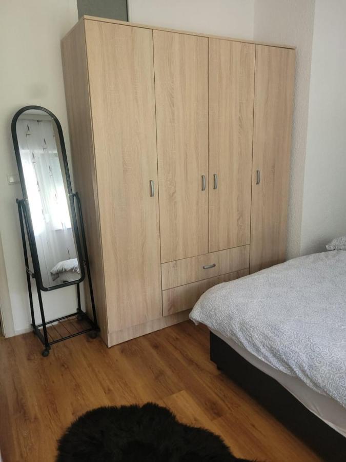 Lola Guest House Vuthaj Esterno foto