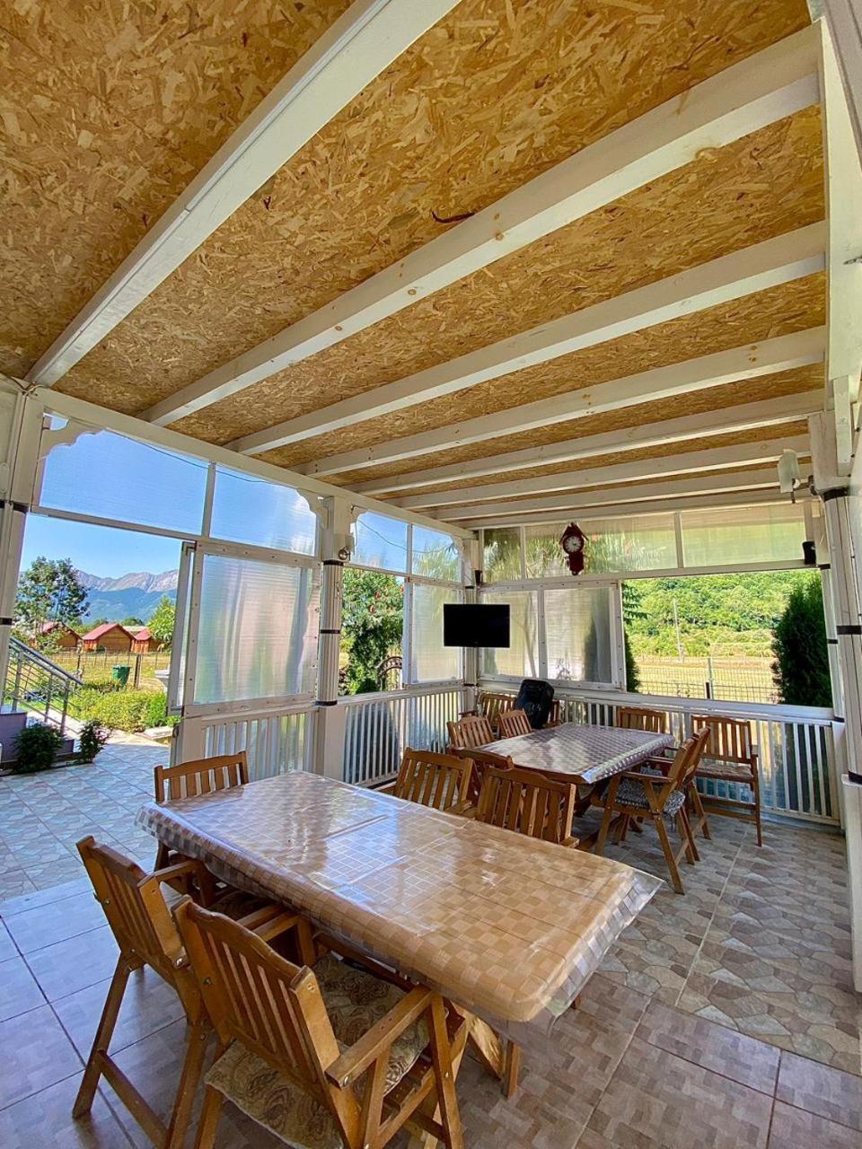 Lola Guest House Vuthaj Esterno foto