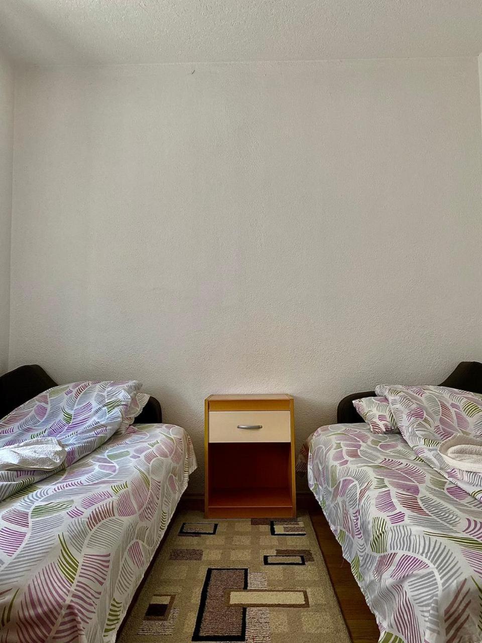 Lola Guest House Vuthaj Esterno foto